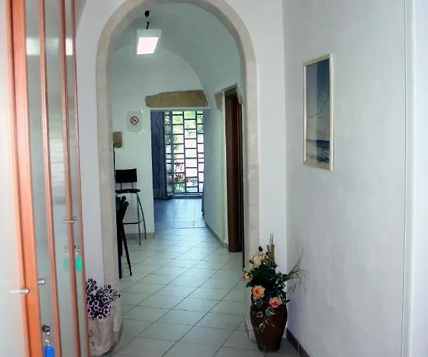 Le Stanze Di Cortes Bed and Breakfast 3*