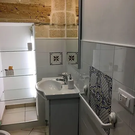 Le Stanze Di Cortès Bed & Breakfast